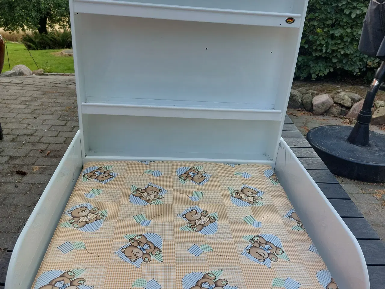 Billede 1 - Væghængt puslebord 