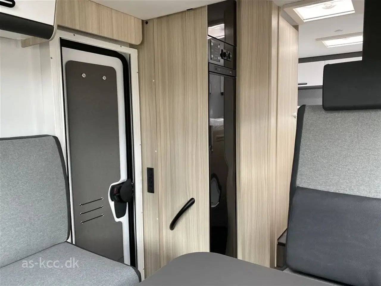 Billede 15 - 2021 - Sun Living S 75 SL   Sun Living Autocamper med to enkelt senge. 40.000 Km.