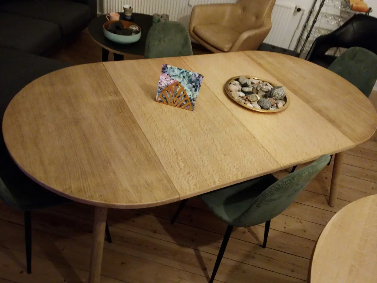 Billede 8 - Rundt massiv egetræ spisebord med udtræk og tillæg