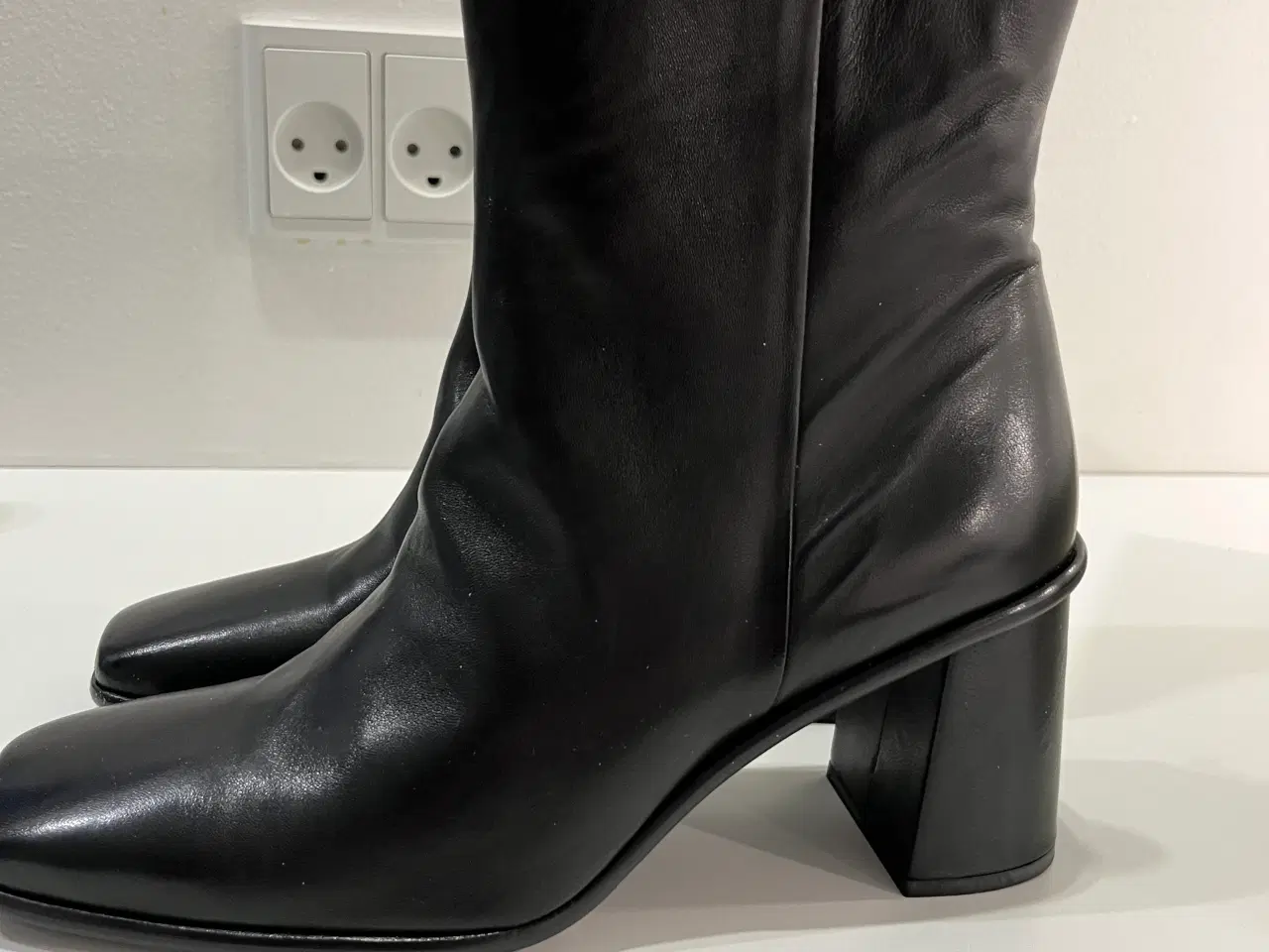 Billede 1 - Skindstøvlet