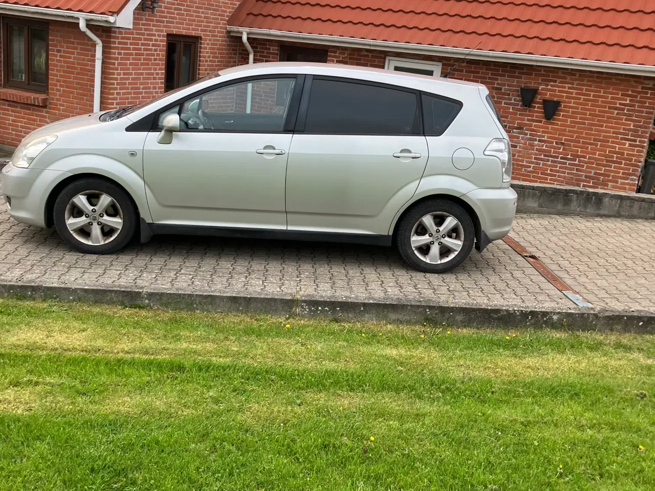 Billede 1 - Toyota Corolla  7 personer 