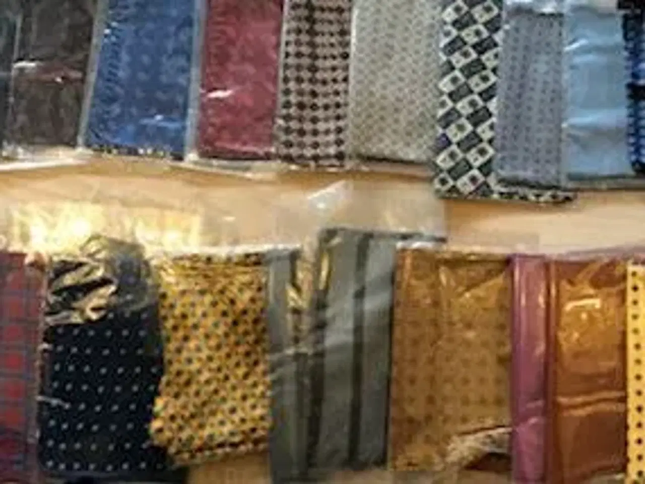 Billede 3 - Slips og tørklæder