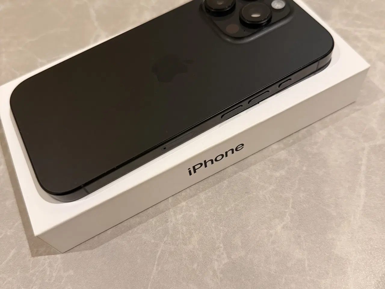 Billede 3 - iPhone 16 Pro – 128 GB – enormt god stand
