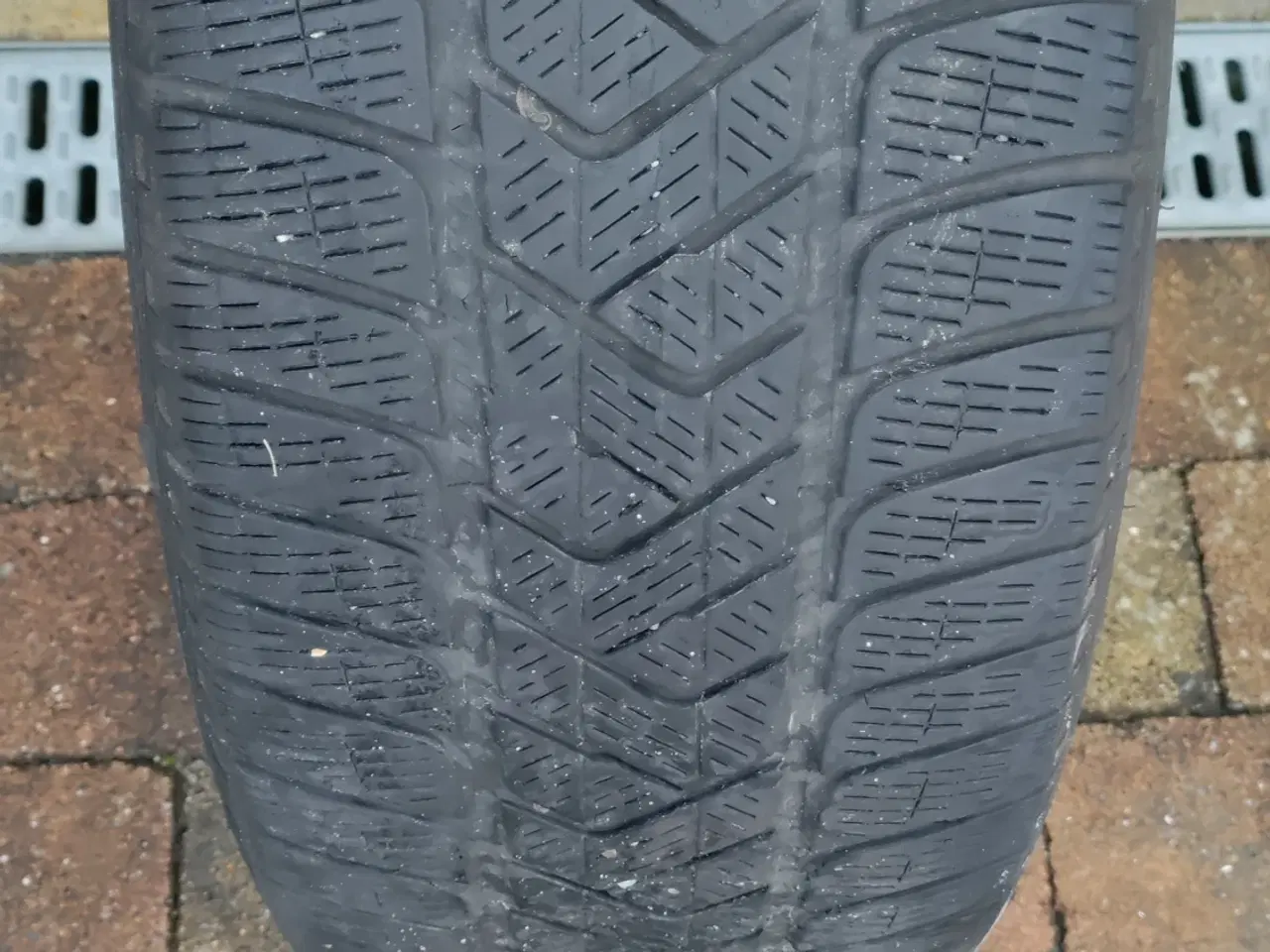 Billede 1 - Vinterdæk på Alufælge 17"