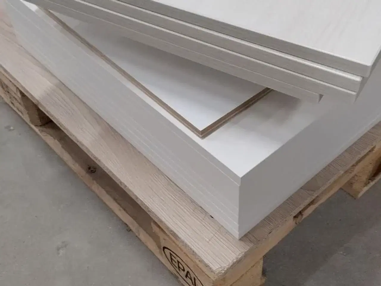 Billede 10 - 4 stk. usamlet underskabe H: 70,4 x B: 50 x D: 60,0 med låge og 4 hylder