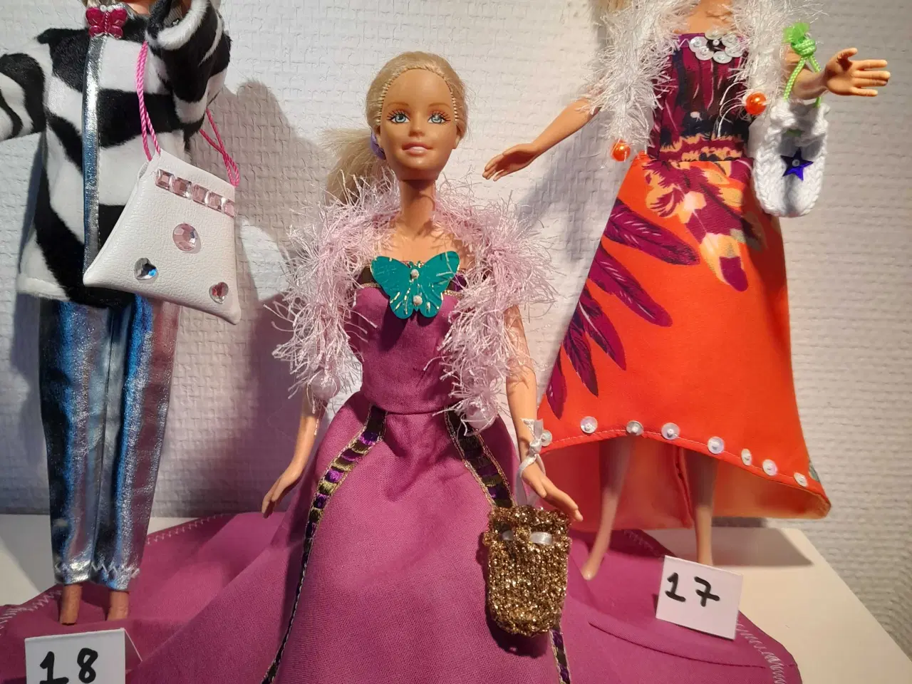 Billede 6 - Nyt hjemmesyet og - strikket Barbietøj
