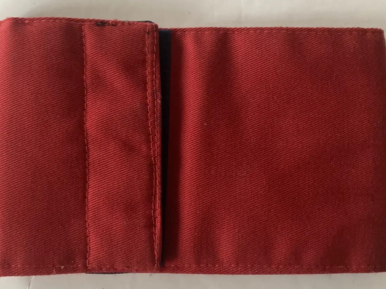 Billede 2 - Rødt armbind Flyselskab SAS (Loadmaster)