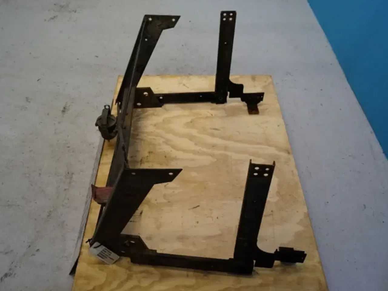 Billede 3 - Case 7130 Front grill support 1334382C4