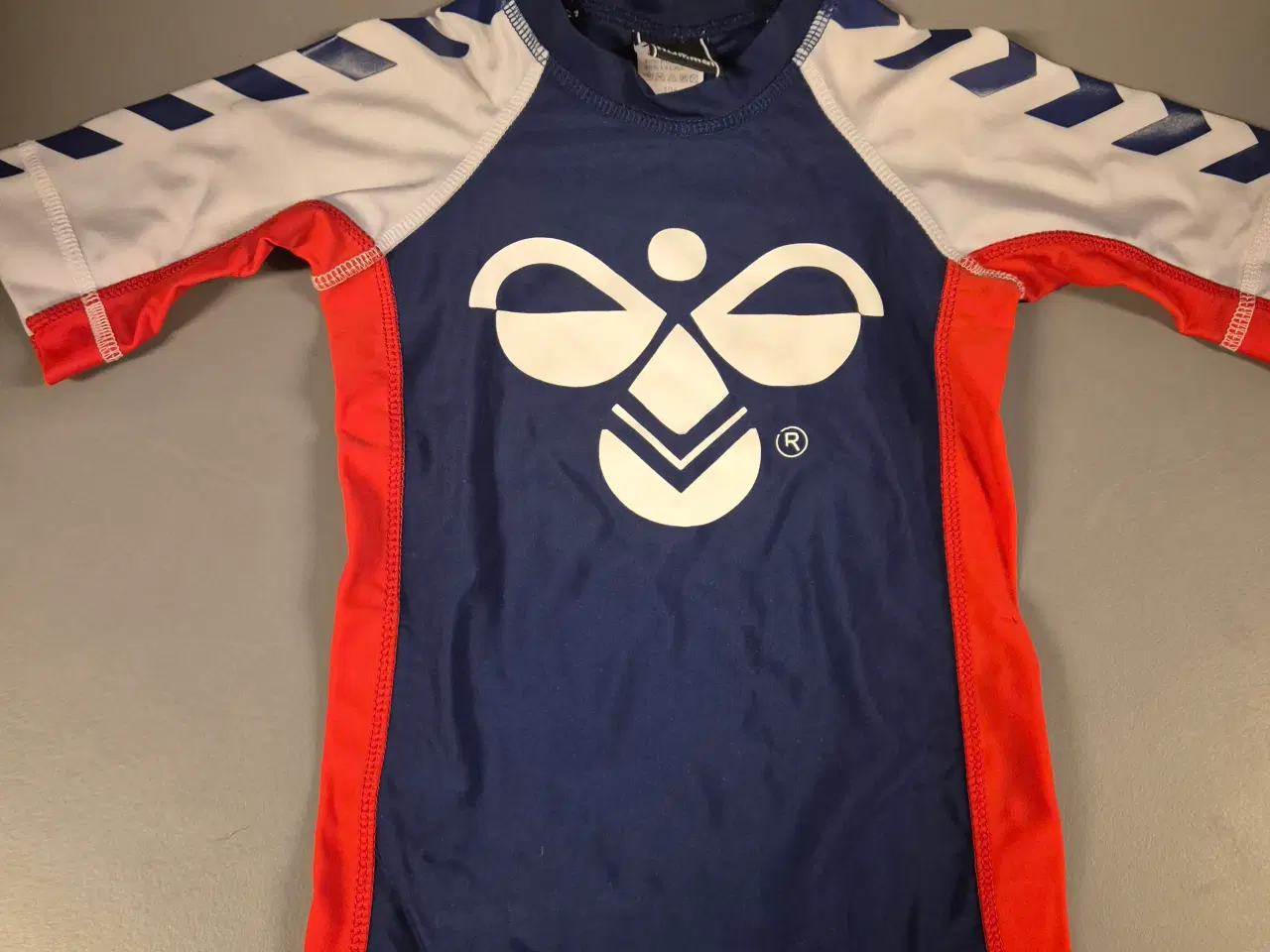 Billede 1 - Hummel badebluse 