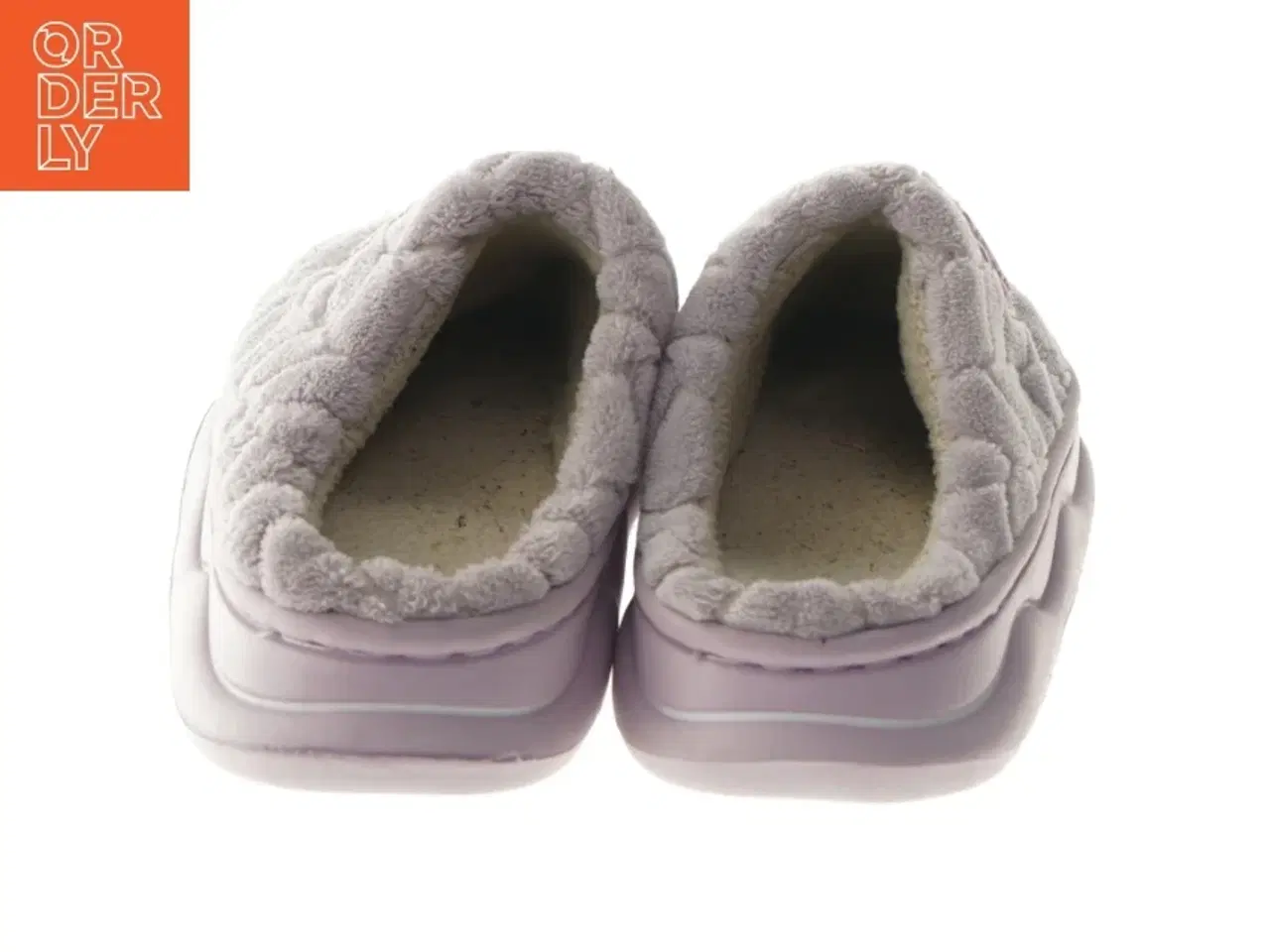 Billede 5 - Grå hjemmesko (str. 38-39 )