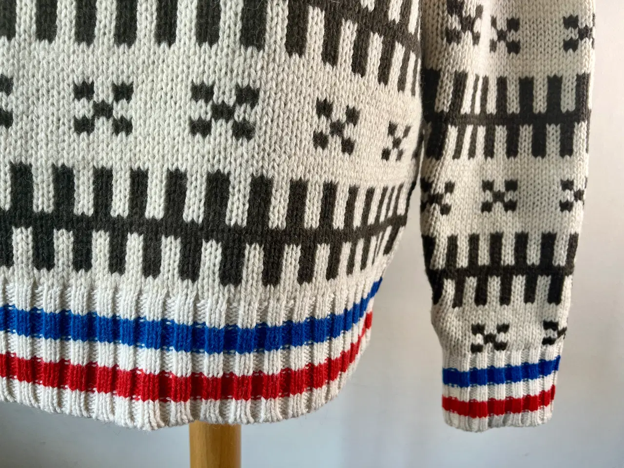 Billede 3 - Mads Nørgaard, sweater, str L