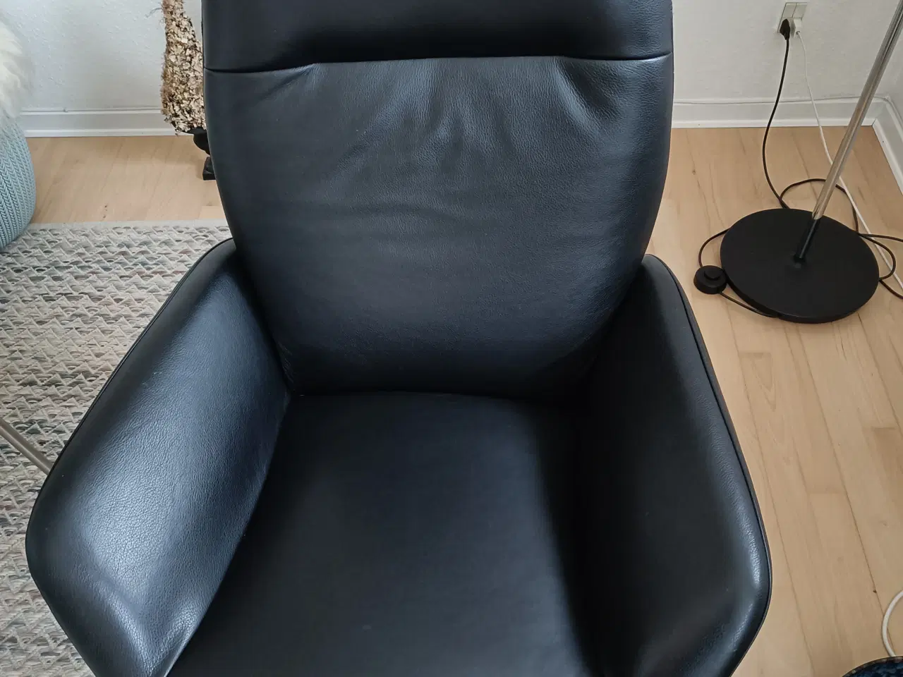 Billede 1 - Læderstol på drejefod 