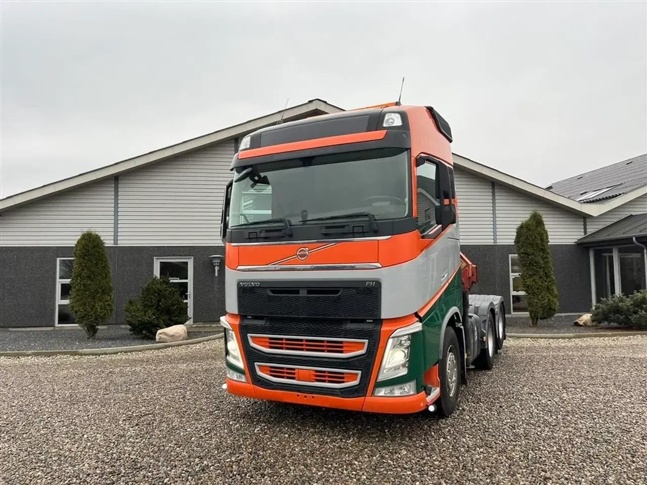 Billede 16 - Volvo FH 500 6x4 med tandemløft og aftagelig HMF 1150 kran+ 2 strengs hydraulik