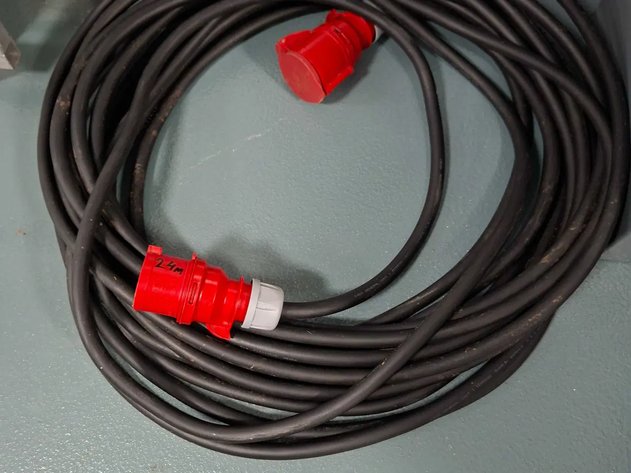 Billede 1 - 5 x 6 gummikabel med stik