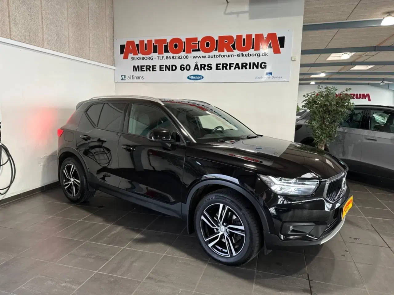 Billede 1 - Volvo XC40 2,0 D4 190 Momentum aut. AWD Van