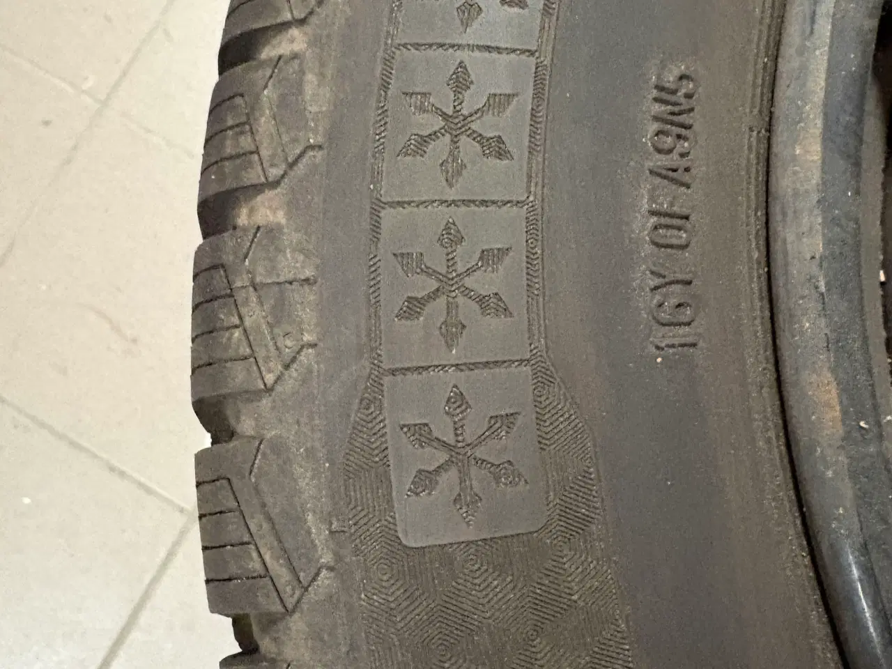 Billede 7 - 185/65 R15– 2xSportiva(8 mm) + 2xConti winter(5mm)