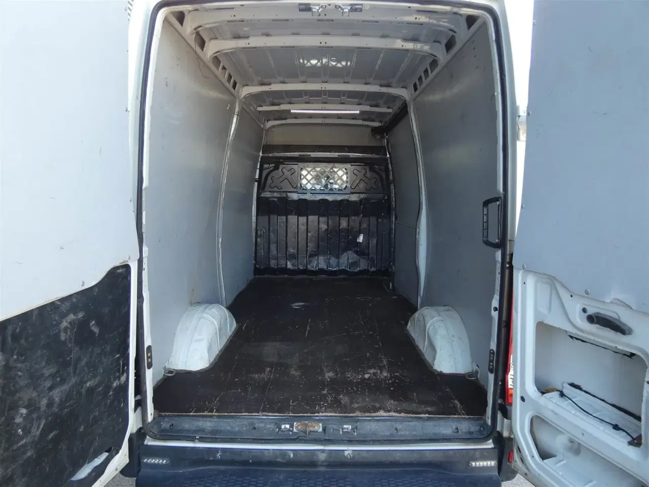 Billede 8 - Iveco Daily 35S13 10,8m3 2,3 D 126HK Van 8g Aut.