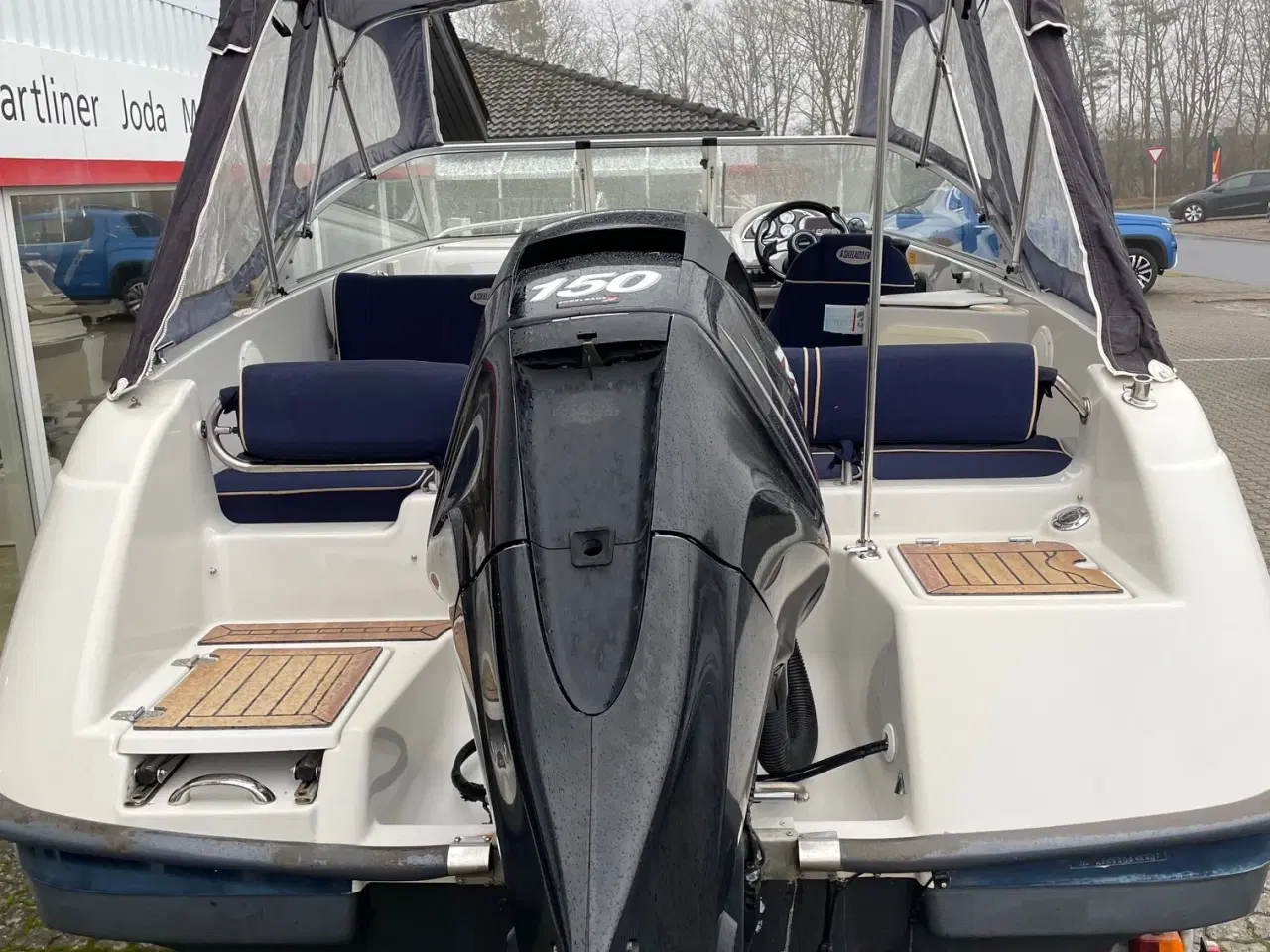 Billede 2 - 605 Explorer med 150 hk Mercury Verado og 2500 kg bådtrailer- RESEVERET MB TIL 3/2