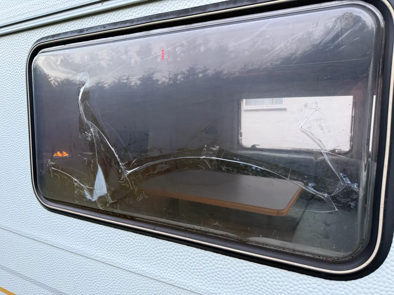 Billede 8 - NYSYNET Knaus Sudwind 1993 + fortelt CampOut