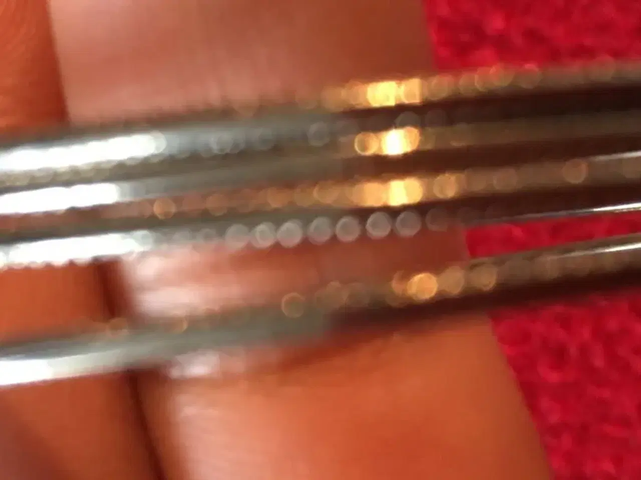 Billede 1 - Sølvfarvet armbånd til salg