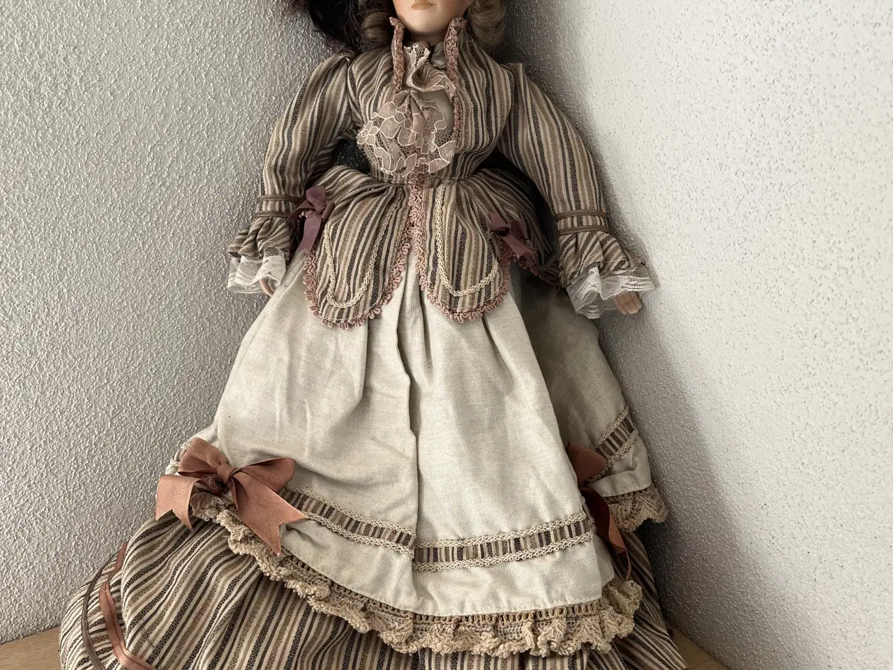 Billede 1 - Porcelænsdukke