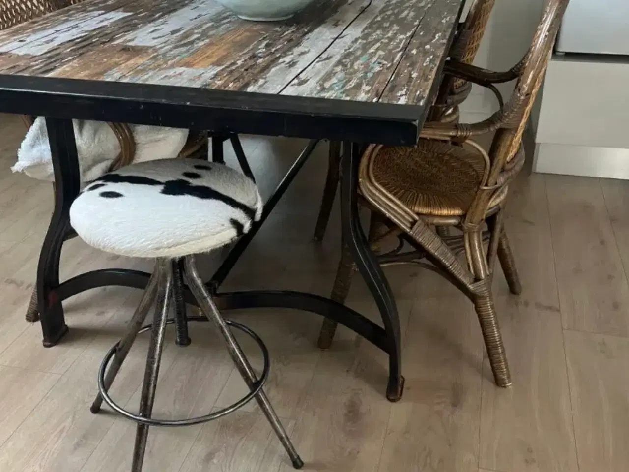 Billede 1 - Flot Spisebord 