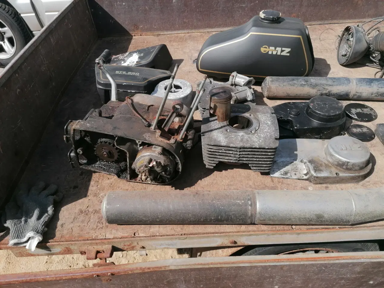 Billede 2 - MZ motor + div. dele