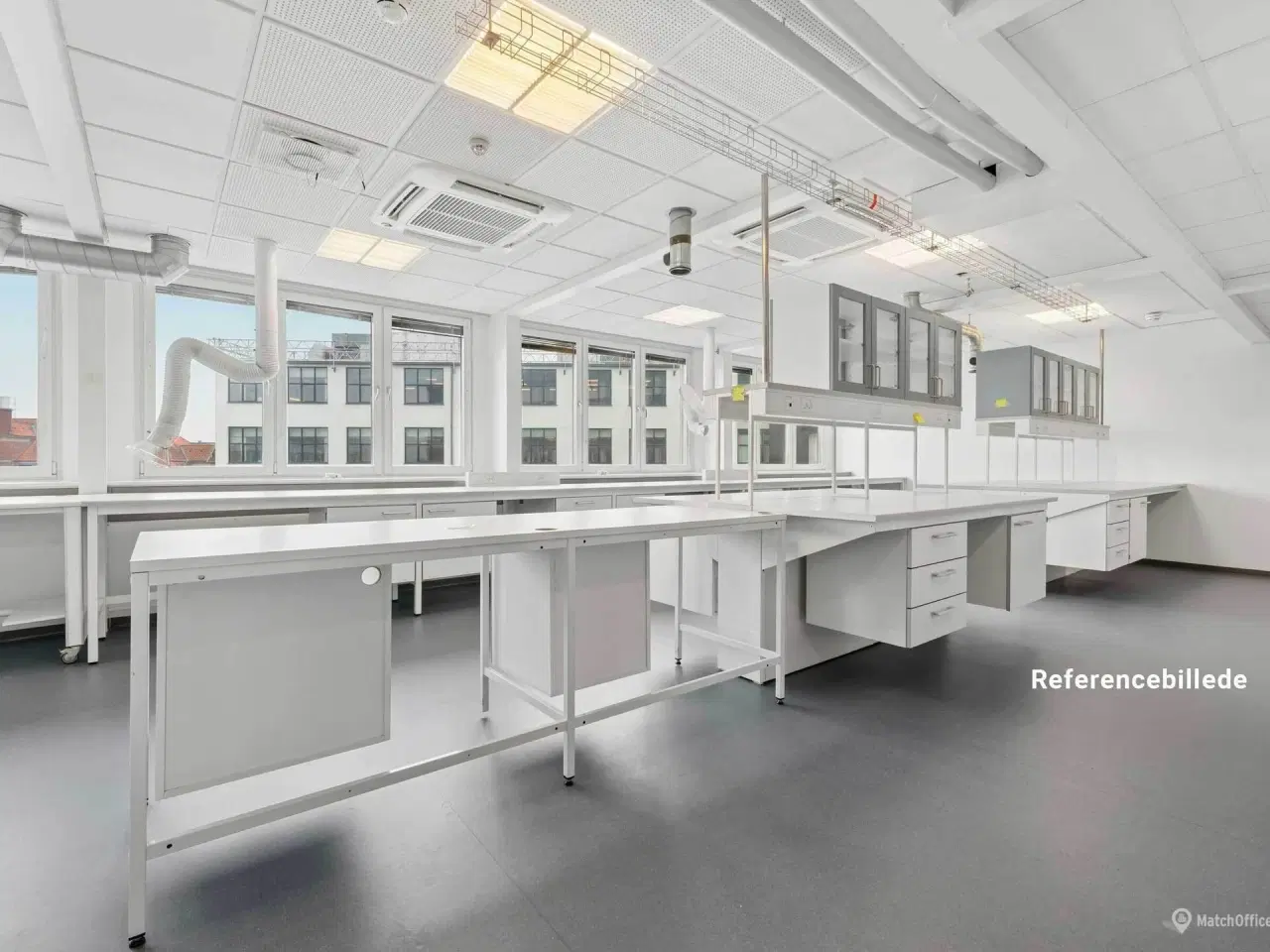 Billede 3 - Lyst og nyistandsat laboratorie med kontor tæt på metro