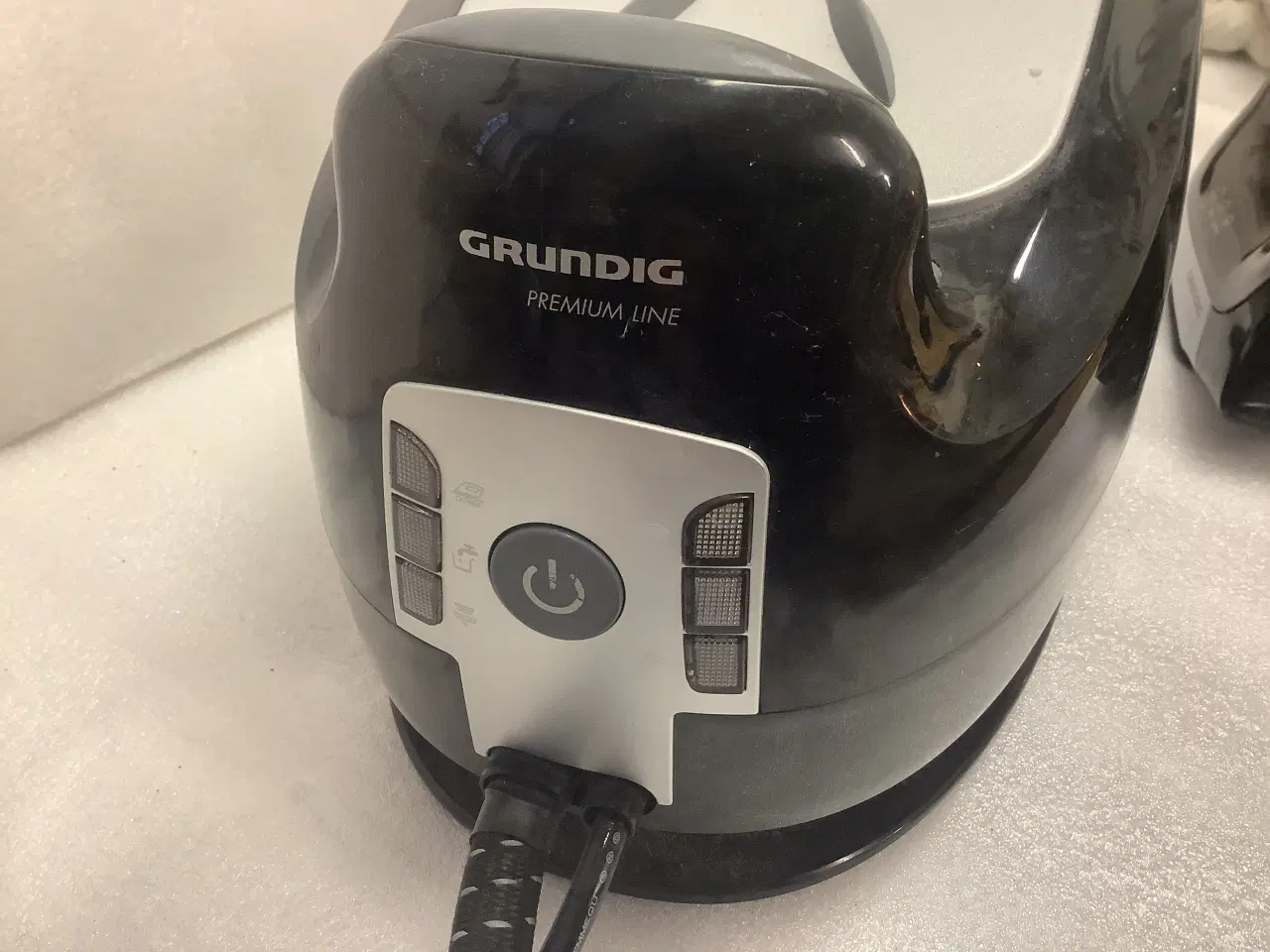 Billede 3 - GRUNDIG dampstation, brugt ganske sparsomt...