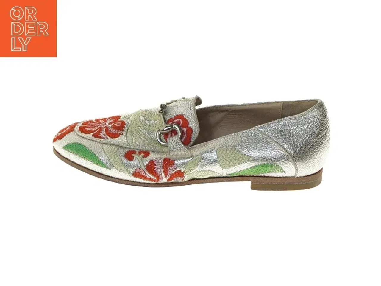 Billede 1 - Sølvfarvede loafers med blomsterbroderi fra Laura Bellariva (str. 37 )