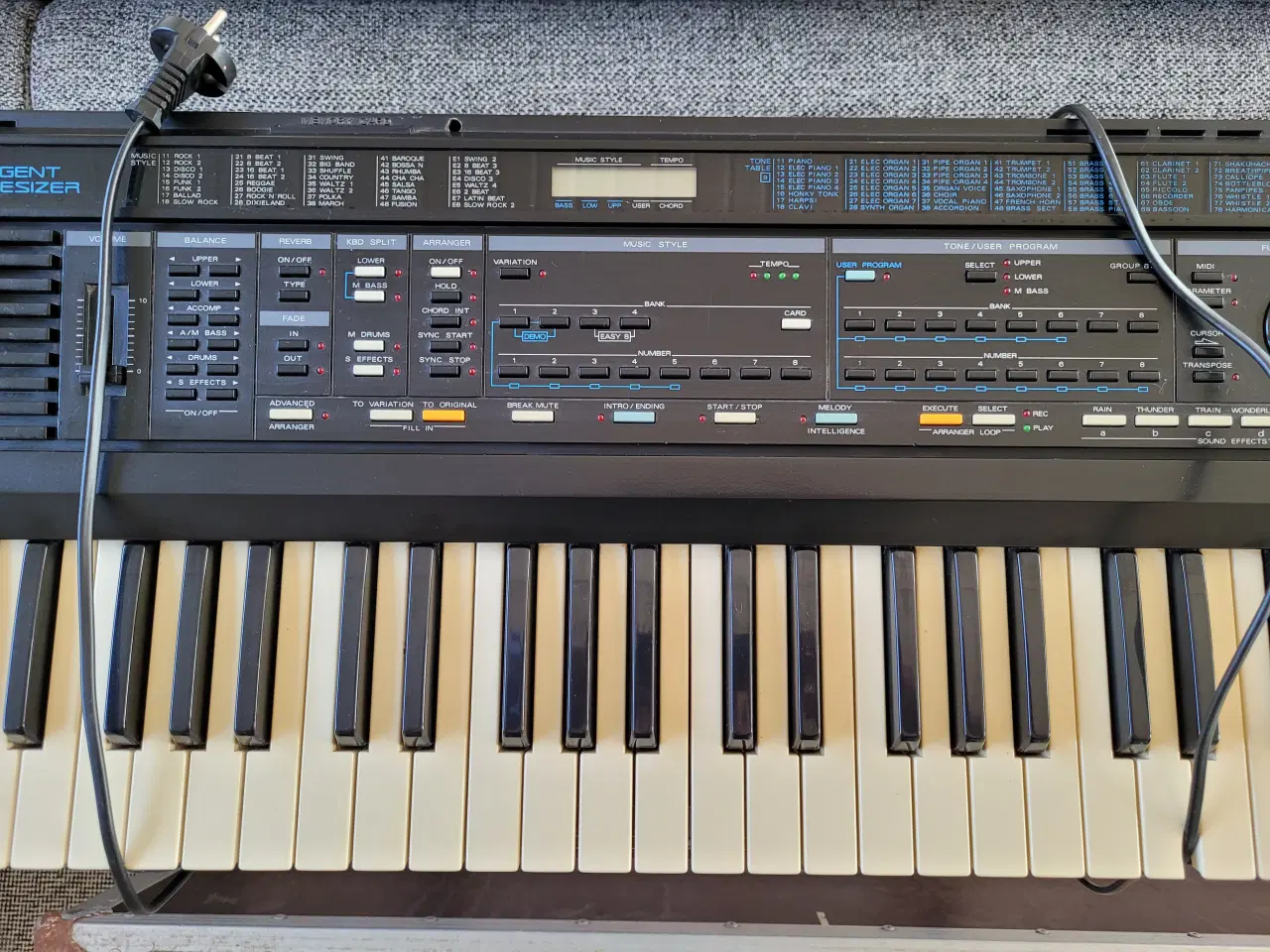 Billede 4 - Roland E-30 Intelligent Synthesizer