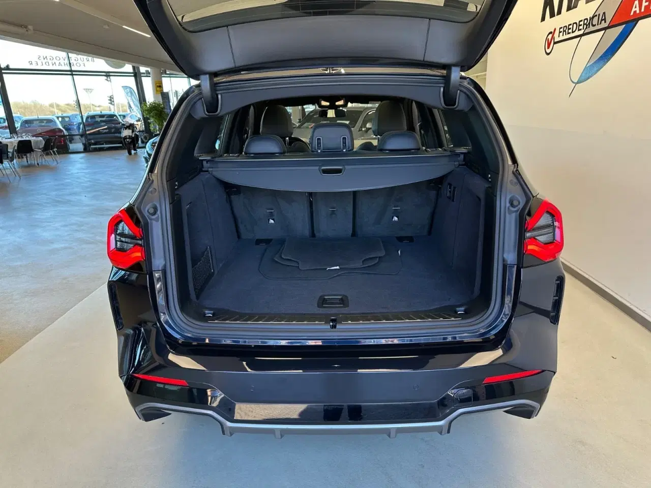 Billede 8 - BMW iX3  Charged M-Sport