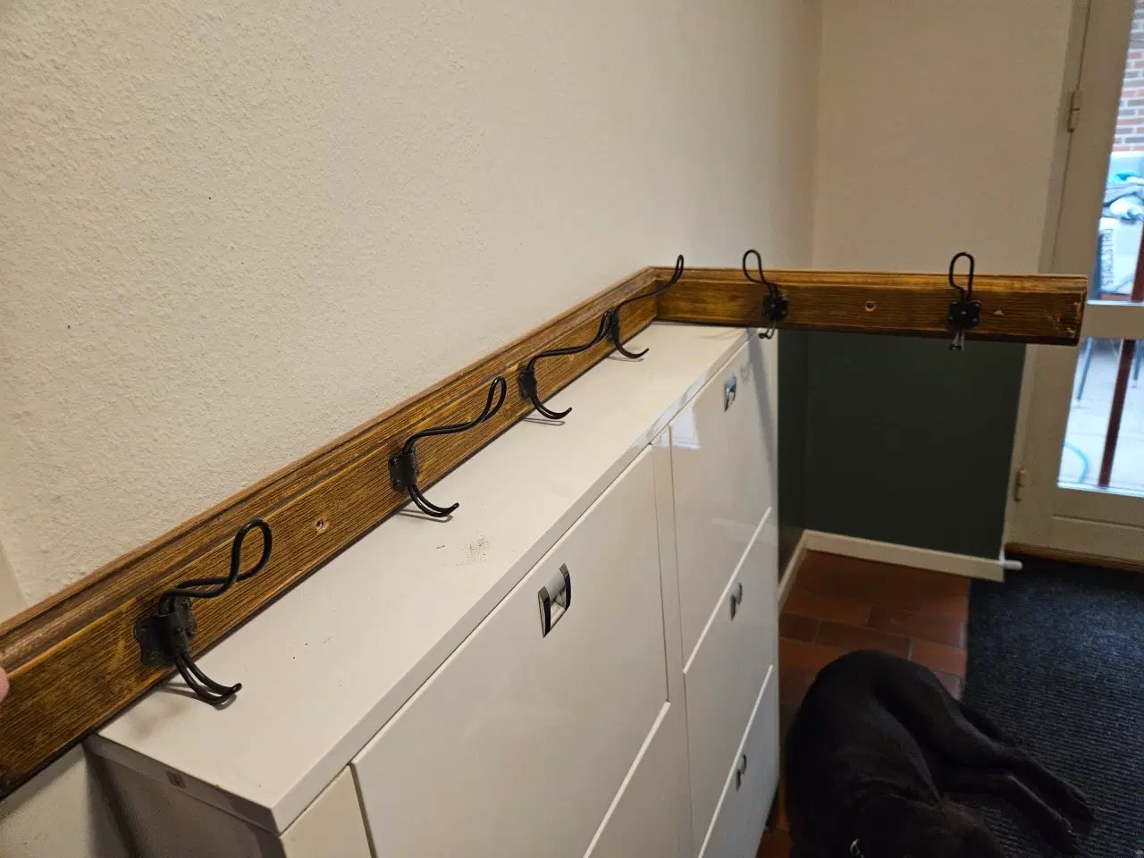 Billede 2 - Antik hjørne knagerække