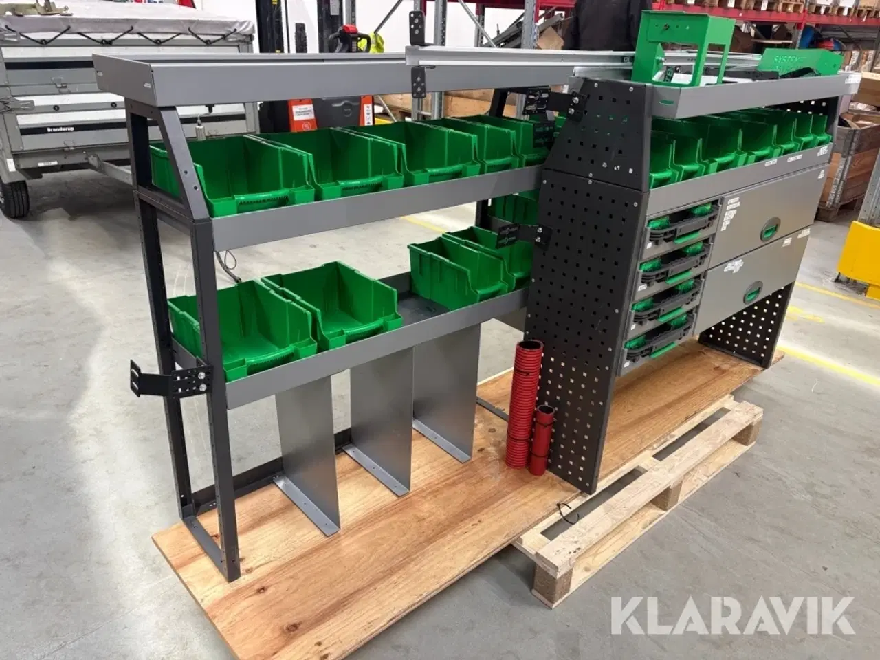 Billede 1 - Inventar til kassebil System Edström - to dele