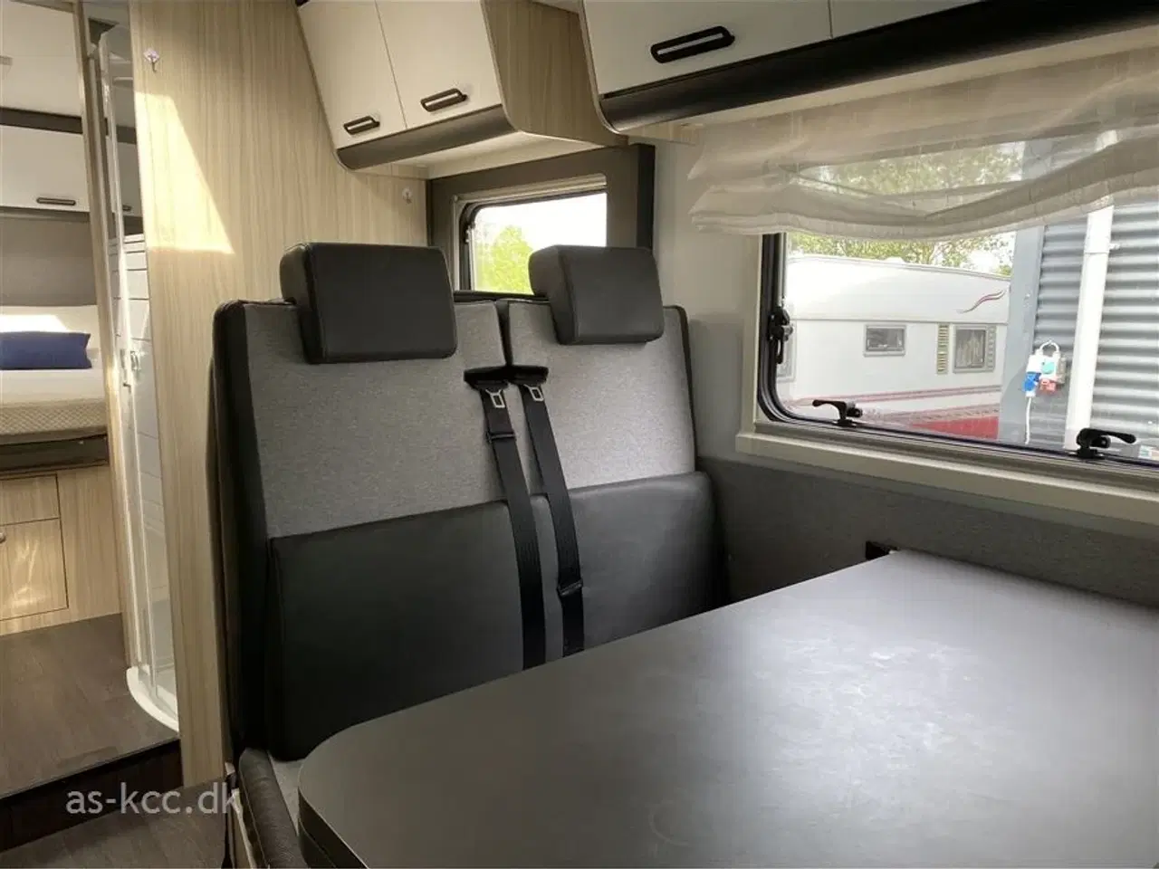 Billede 8 - 2021 - Sun Living S 75 SC   Sun Living S 75 SC autocamper med fritstående dobbeltseng.