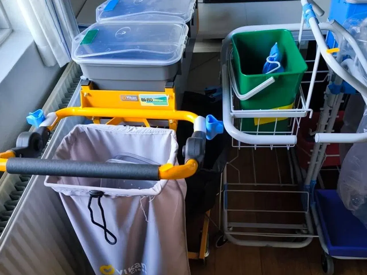 Billede 4 - Rengøringsvogne, fremførere m.v.