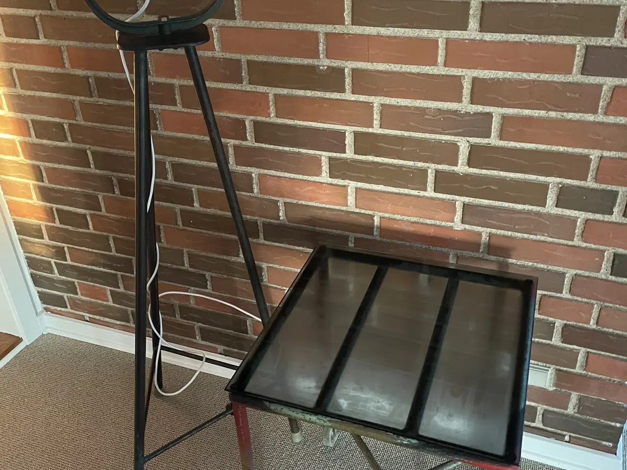 Billede 1 - Bord til bar og teaterprojektør