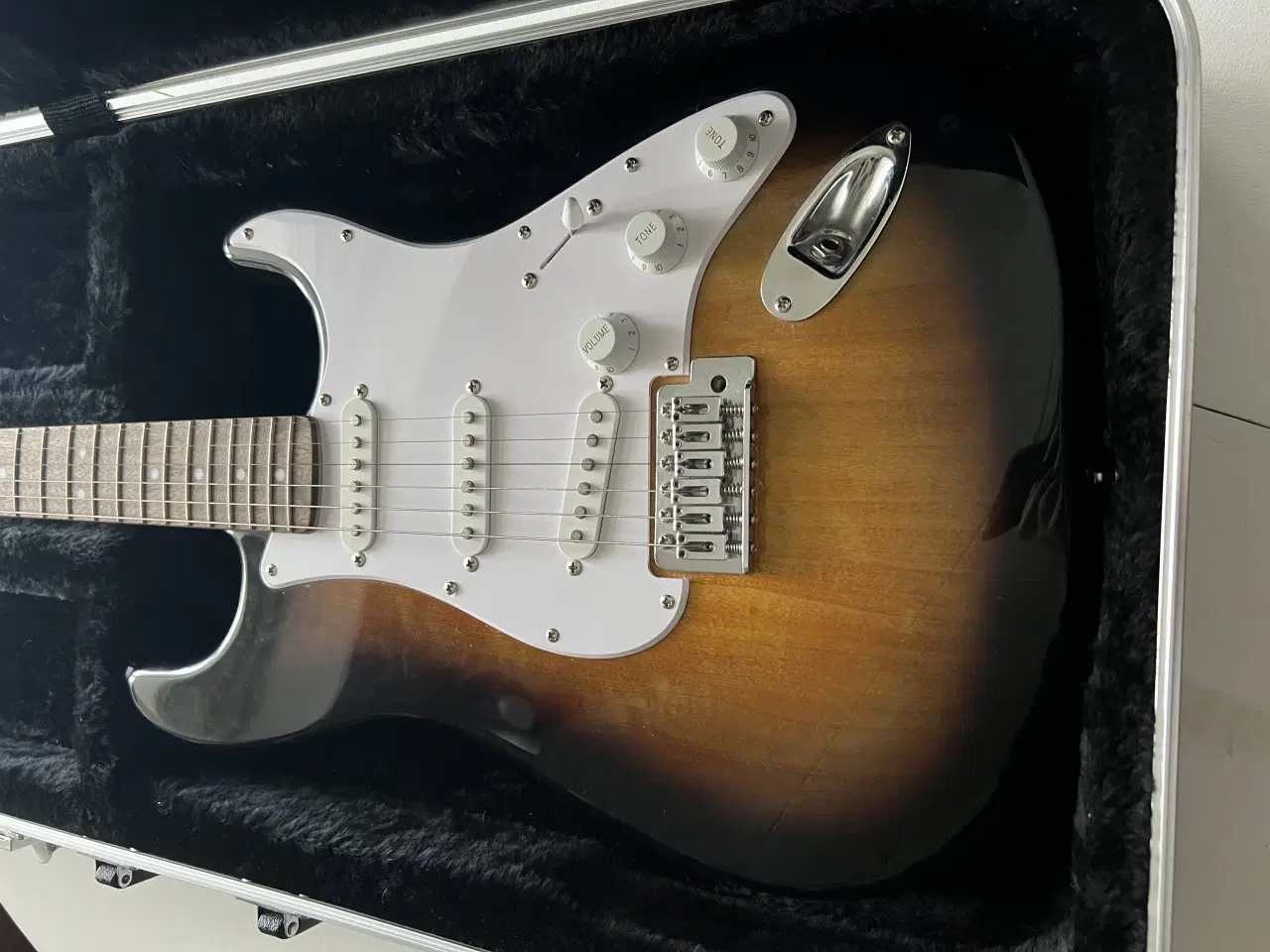Billede 2 - Squire Stratocaster fra 2021