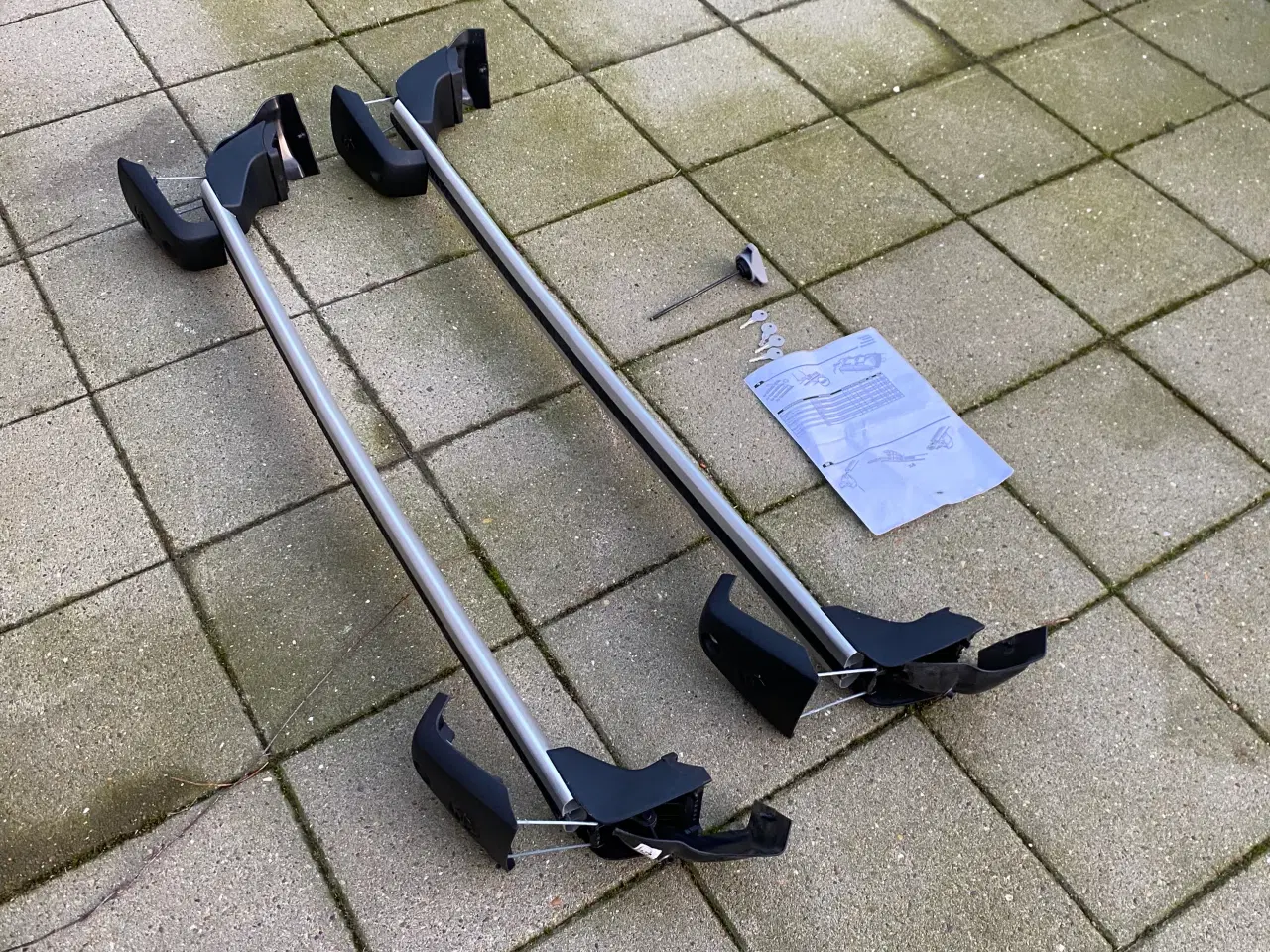 Billede 2 - Tagbøjler til bilen