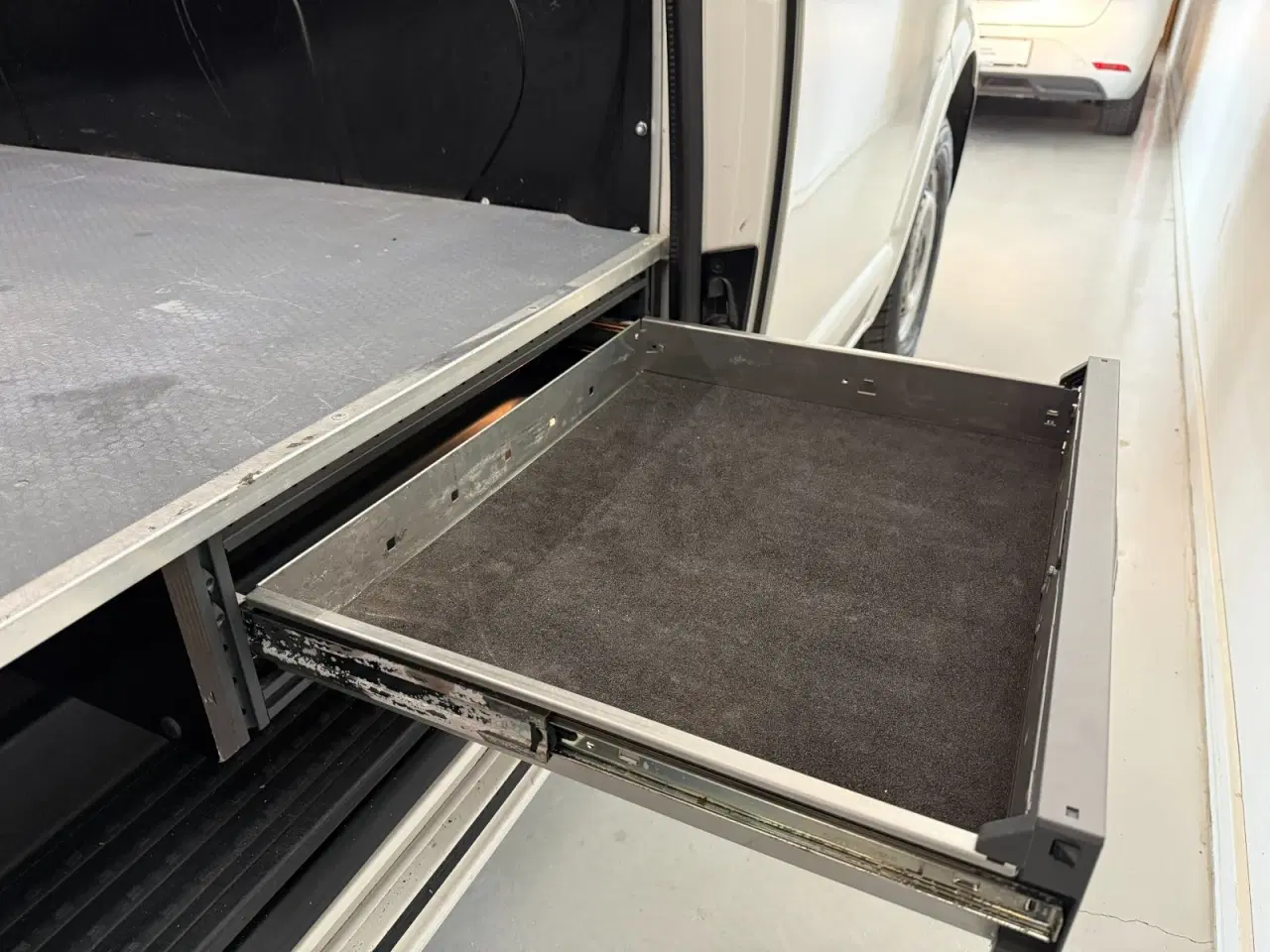 Billede 9 - VW Transporter 2,0 TDi 102 Kassevogn kort