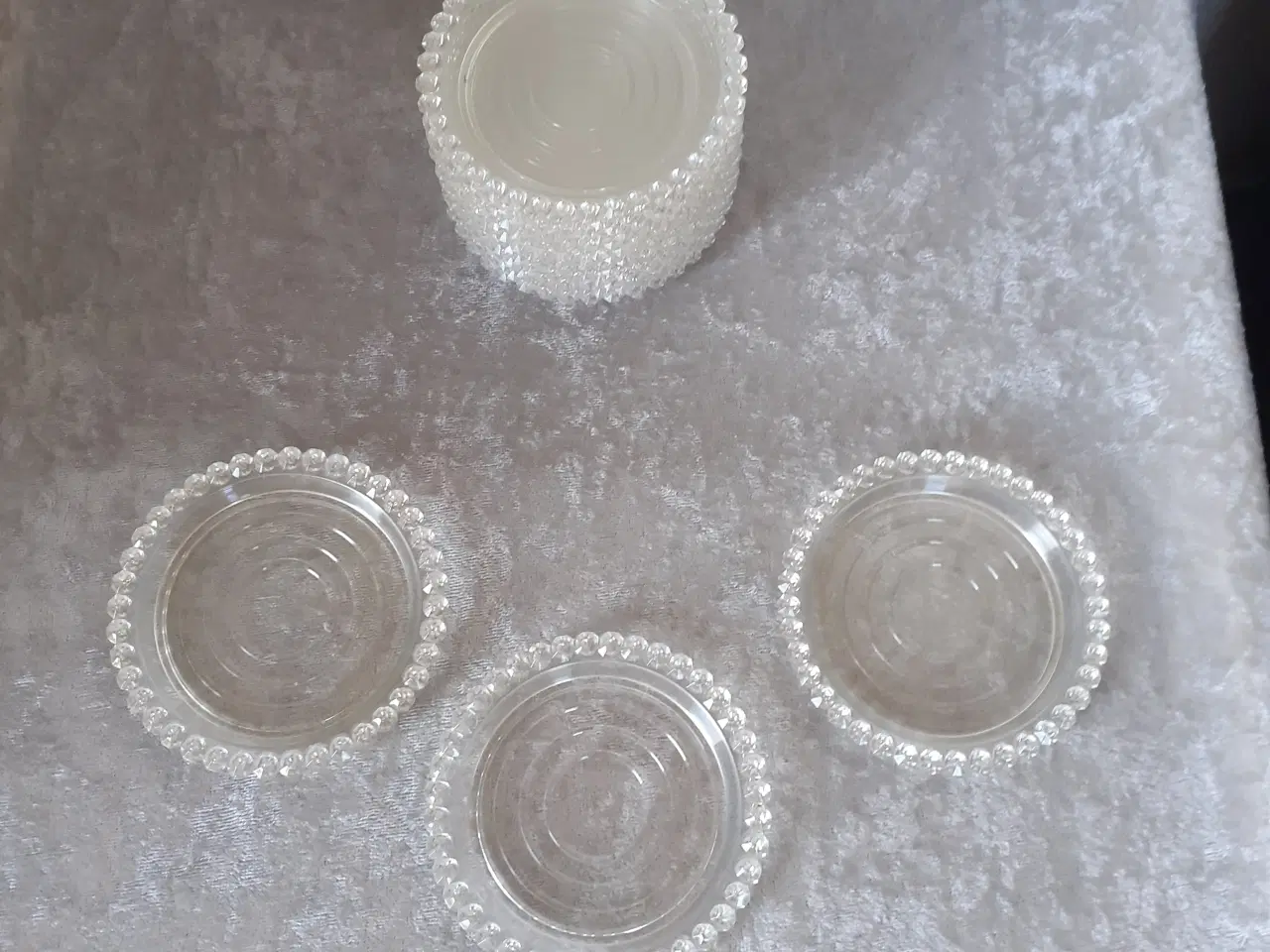 Billede 2 - Glasbakker i plastik - 16 stk. / pr. stk. 5,00