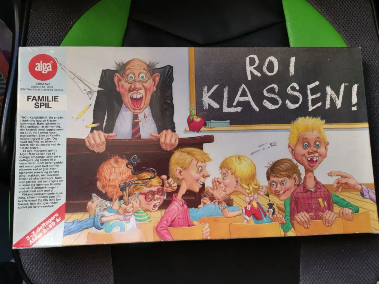 Billede 1 - Ro i klassen Brætspil med den sure lærer