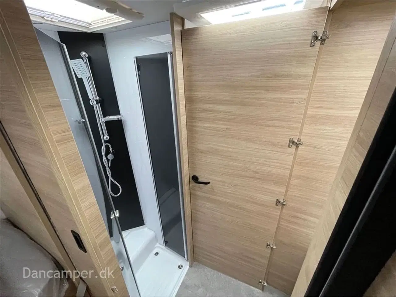 Billede 20 - 2026 - Chausson 797 Ultimate Line   Chausson 797 Ultimate Line, 140 HK, 8-trins automatgearkasse, solcelle. sænkeseng, alu.fælge og adaptiv fartpilot