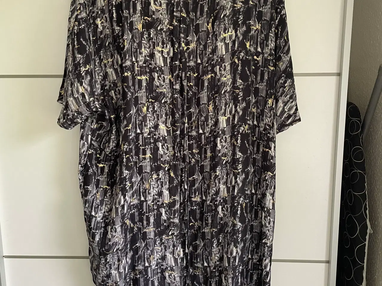 Billede 1 - Kjole/ oversize bluse