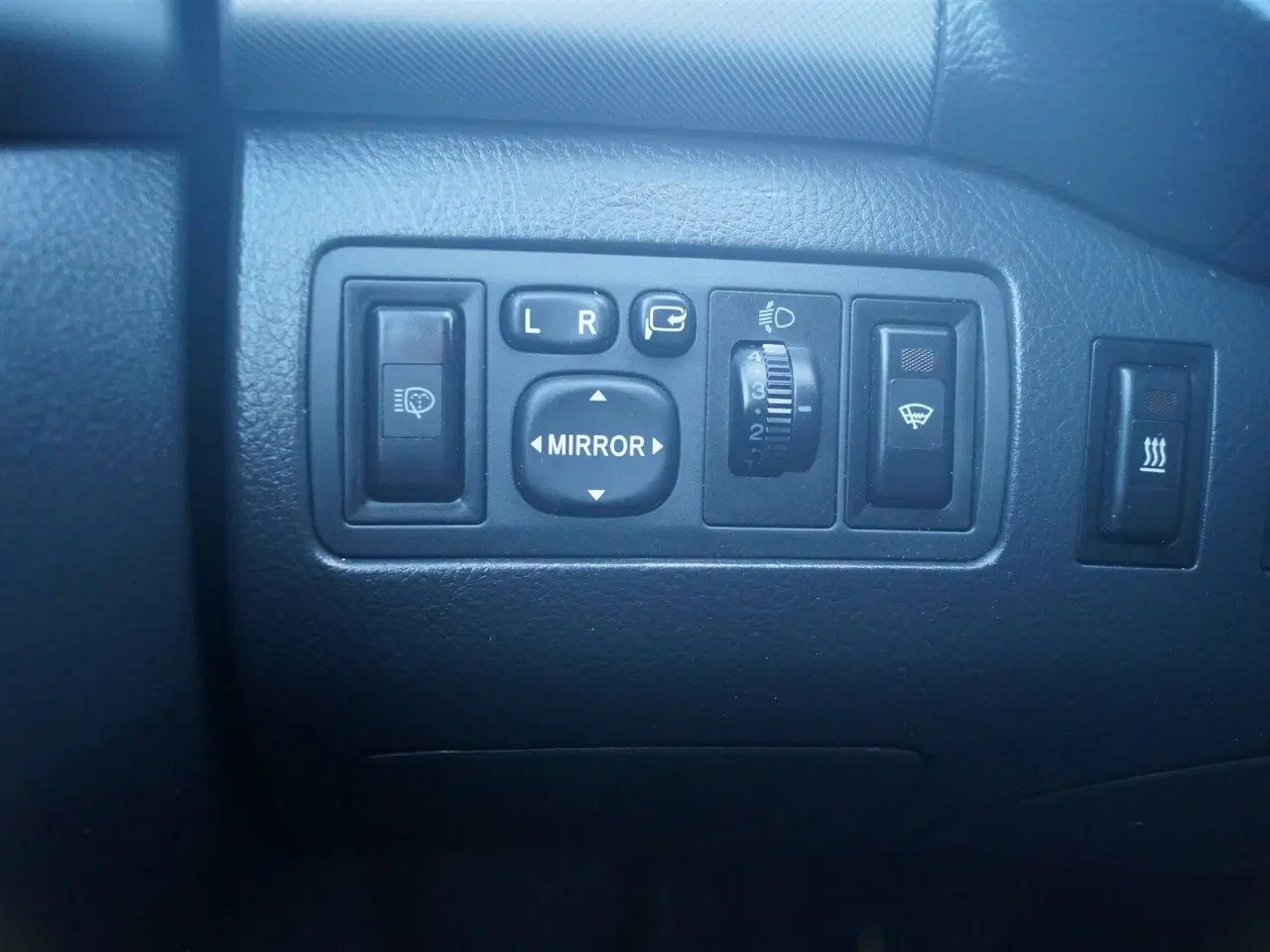 Billede 15 - Toyota Avensis 2,0 D-4D DPF Linea Sol 126HK Stc 6g