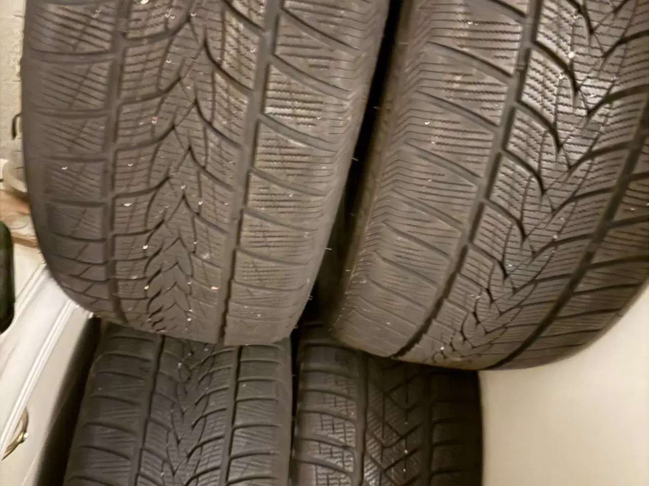 Billede 1 - 235 -40R19 IMPERIAL Dæk