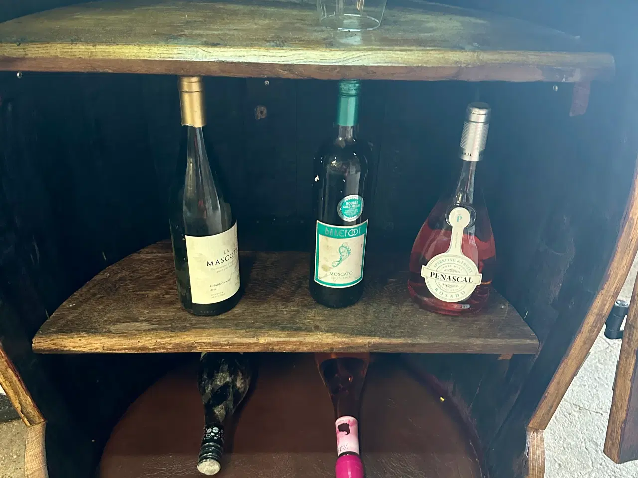 Billede 8 - Eksklusivt unika barskab af ægte vintønde