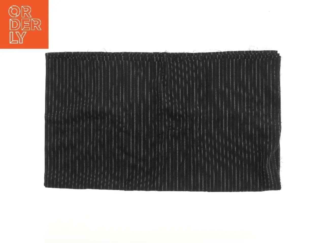 Billede 1 - Sort stof med nålestriber (str. 154x131 cm)