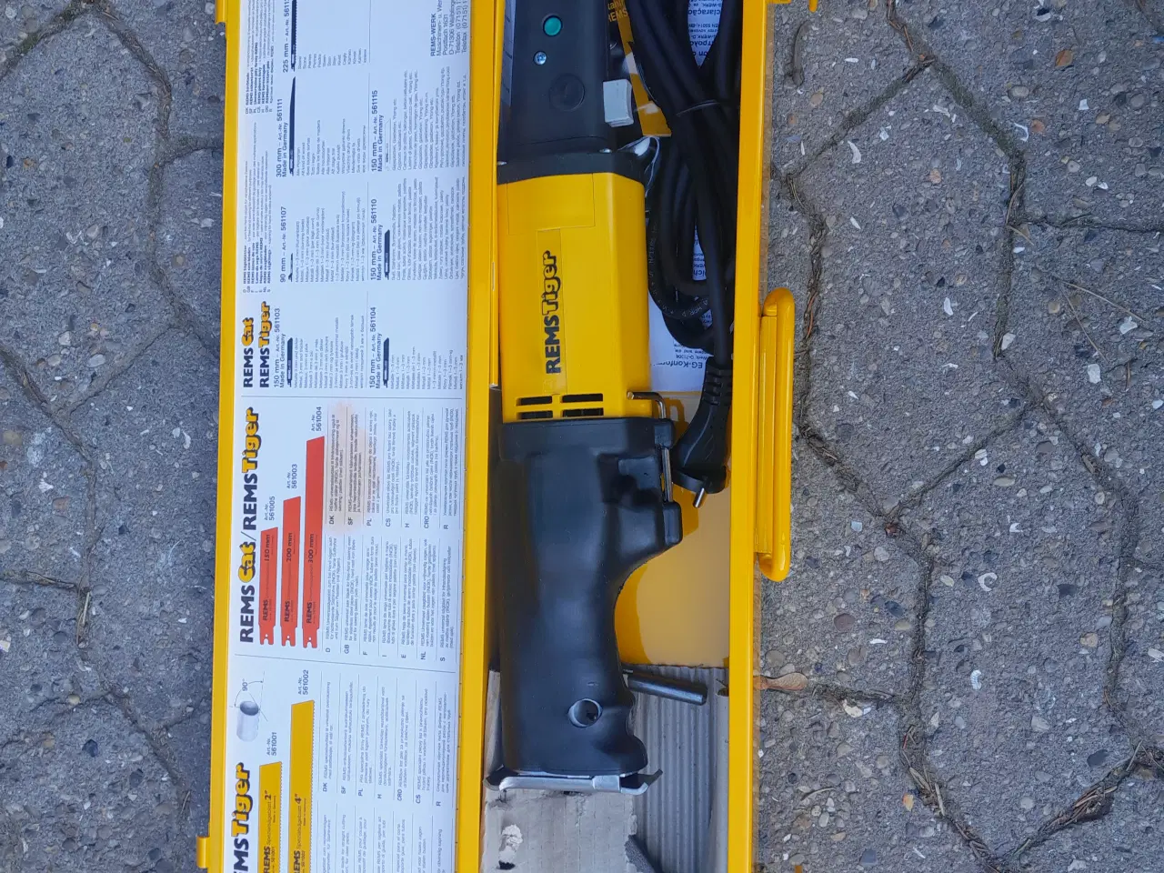 Billede 2 - Rems Bajonetsav 220 v ny