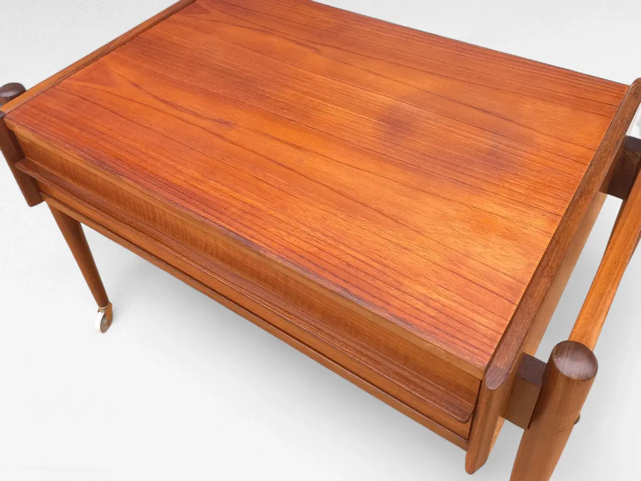 Billede 11 - Elegant Teak Sybord/Sidebord fra 1960’erne – Dansk